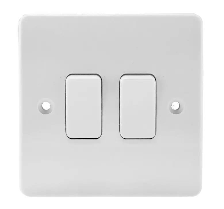 MK Logic Plus K4872WHI 10A Single Pole, 2 Gang 2 Way Switch White.