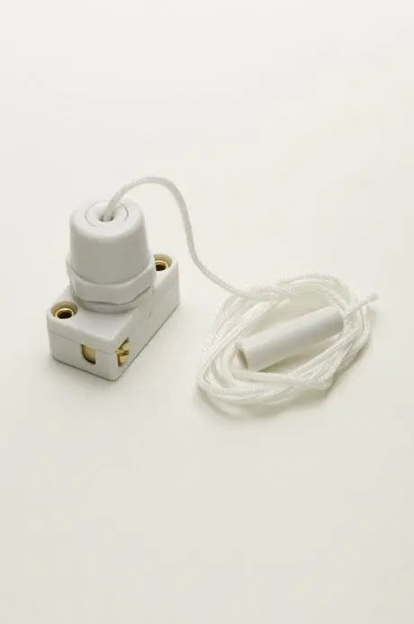 Center Pull Switch with White Pull Cord